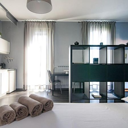 Via Mentana 32 - The House Of Travelers Apartment Como Exterior photo