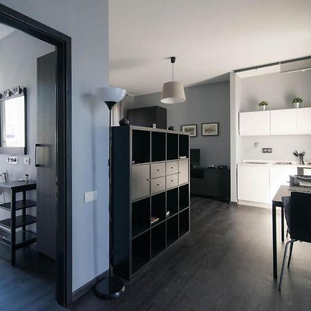 Via Mentana 32 - The House Of Travelers Apartment Como Exterior photo
