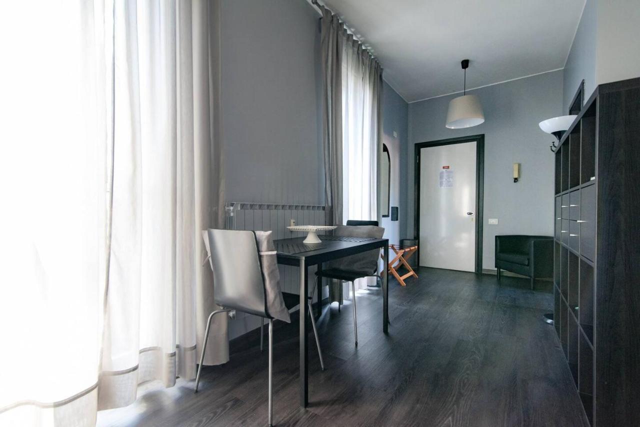 Via Mentana 32 - The House Of Travelers Apartment Como Exterior photo
