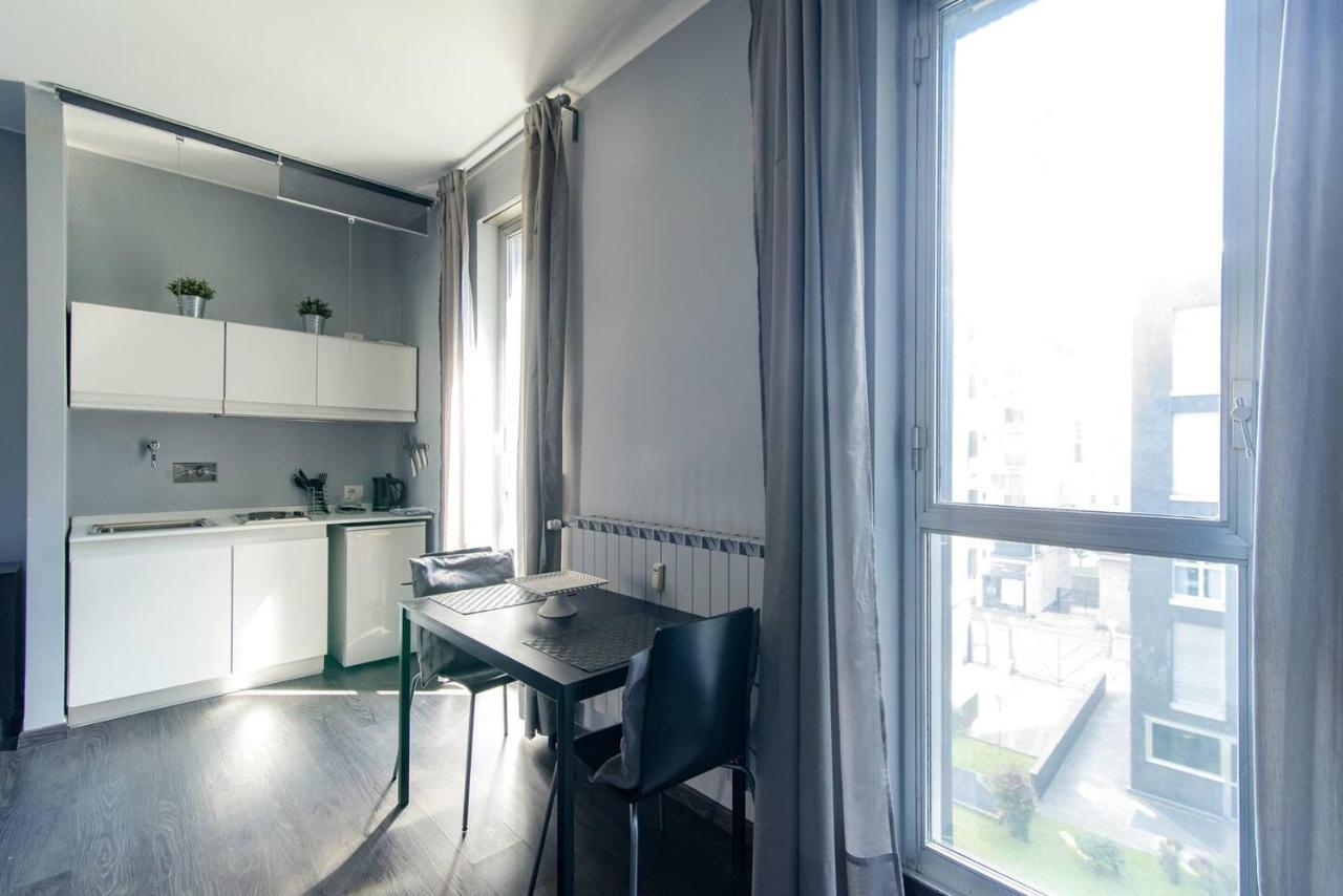 Via Mentana 32 - The House Of Travelers Apartment Como Exterior photo