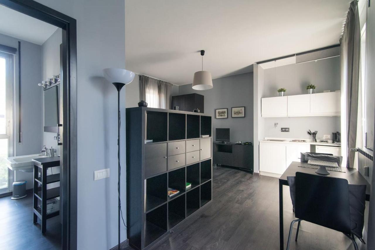 Via Mentana 32 - The House Of Travelers Apartment Como Exterior photo