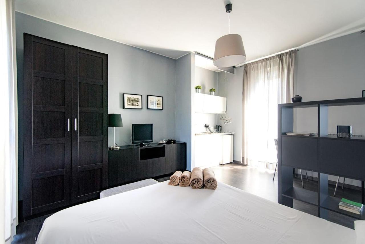 Via Mentana 32 - The House Of Travelers Apartment Como Exterior photo