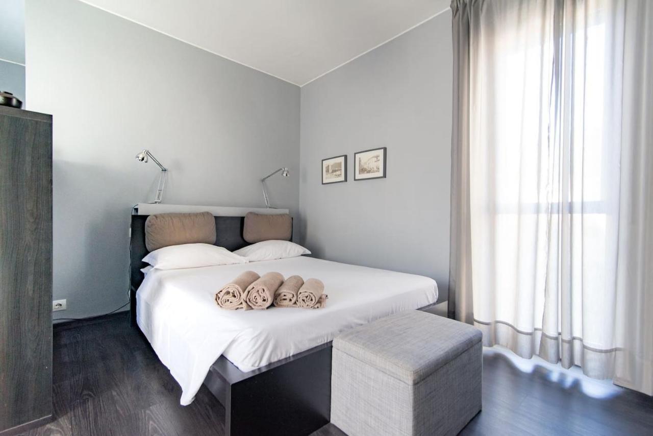 Via Mentana 32 - The House Of Travelers Apartment Como Exterior photo